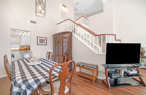 North Las Vegas House | Spacious Modern Home Family or work WFH Friendly