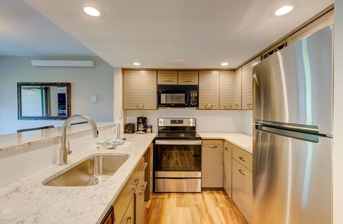 Mountain House Condo | Spacious Mountain Condo/Walking Distance to Lifts/Hot Tub Access