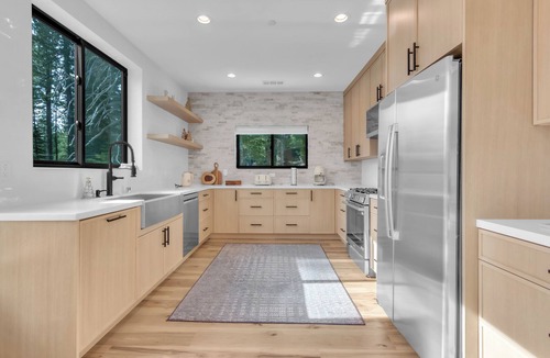 Pla-Vada Woodlands House | Spacious newly built 4bdr+Loft house in quaint Soda Springs with AC