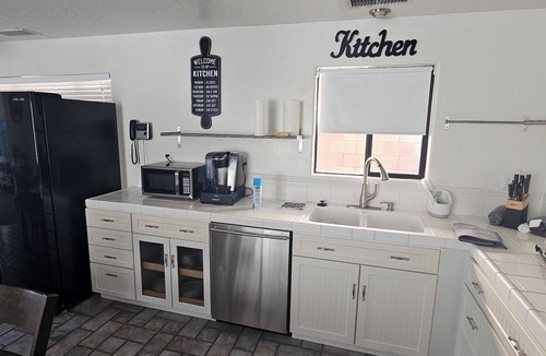 Parker Strip House | Spacious waterfront 4 bedroom home with WiFi, AC on Parker Strip with dock views