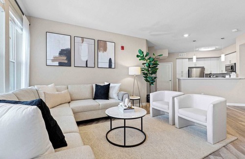 Sparks Apartment | Sparks Marina 2BR · Waterfront Views, Jacuzzi & Pool