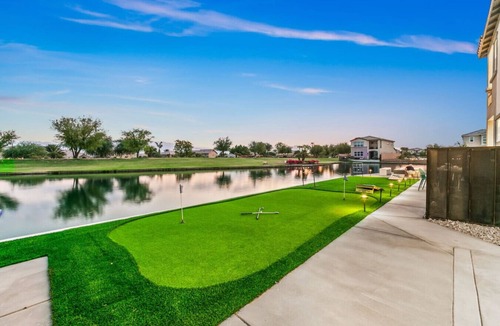 Terra Lago House | Specials Barbie themed, Lakefront, games+pool