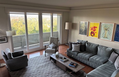 Napa House | Spectacular 4-bedroom mid-century modern home, one mile from Downtown Napa!
