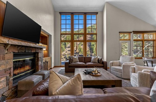 Avon House | Spectacular views Private Hot Tub Sleeps 16