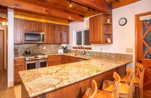 Brockway House | Speedboat Beach Cabin Close to Skiing and Casinos