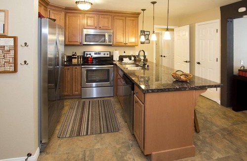 Mammoth Lakes Condo | St Anton Condos #8 (2-Bedroom) with Pool by RedAwning