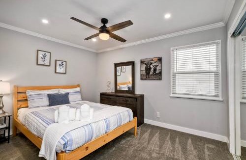 Carlsbad Village Apartment | Steps to Beach, 2BR Dog Friendly Home with Fire Pit