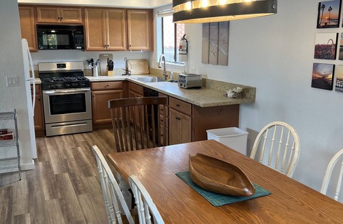 San Clemente Condo | Steps To Pier, Downtown Area, Restaurants, Farmers Market, Close Freeway Access