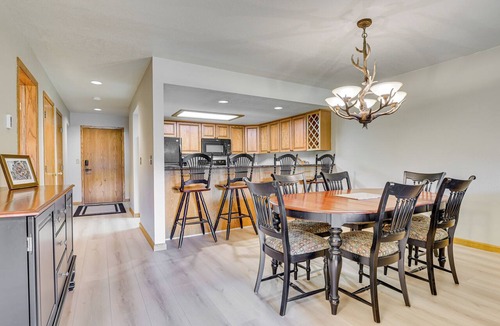 Grand Lake Apartment | Steps to Shadow Mountain Lake: Grand Lake Condo