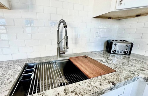 Huntington Beach Apartment | Steps to the Sand Studio All Amenity Huntington Beach