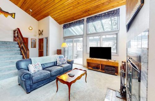 Eagle-Vail House | Stone Creek Lodge