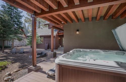 Lake Forest House | Stone Peak Lodge