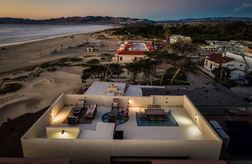 Oceano House | Strandcastle Beach House 2.0 - Oceanfront! - You're right on the sand!