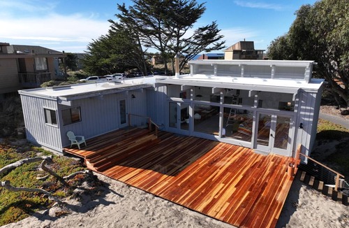 Watsonville House | Strawberry Sands - Modern Beach House