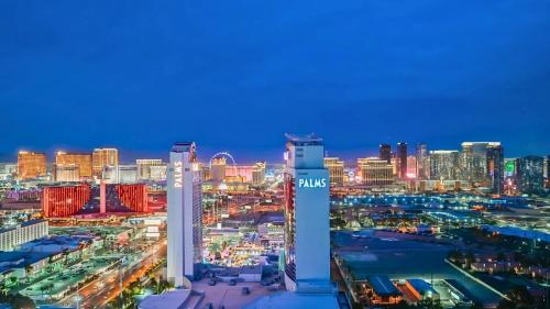Las Vegas Hotel | StripSuite Palms Place BALCONY Hotel,Resort & Casino - NO RESORT FEE