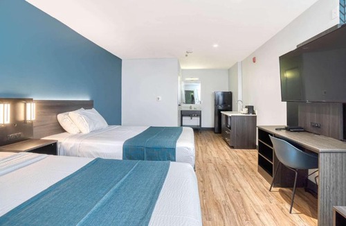 Civic Center Hotel | Studio 6 Suites Stockton, CA Waterfront