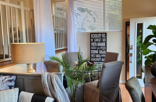 Studio City Apartment | Studio City, Universal Studios, West Hollywood, Easy Freeway Access to all of LA