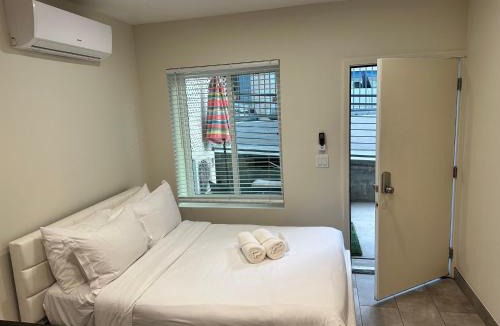 Bankers Hill Hotel | Studio with Private Entrance next to Balboa Park