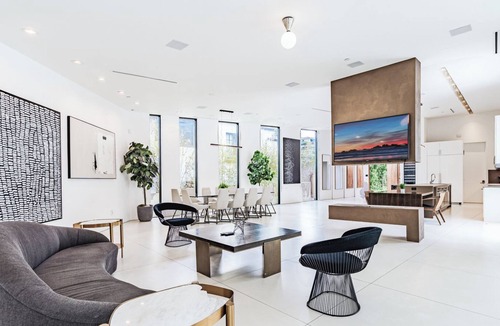 Los Angeles Villa | Stunning 5BRM Hollywood Hills Villa Retreat!