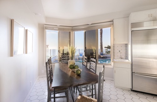 La Jolla Shores House | Stunning Estate w/Ocean View, Pool, Spa, Bocce Sleeps 20 | Vista by AvantStay
