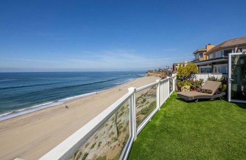 Olde Solana Beach House | STUNNING OCEAN FRONT HOMEn14 DAY MINIMUM STAY