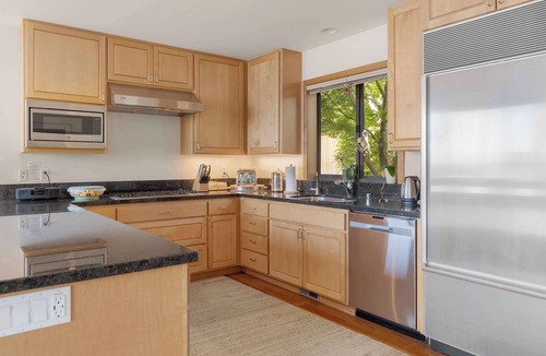 Sea Ranch House | Stunning Oceanfront Home with 3 Ensuites + Hot Tub