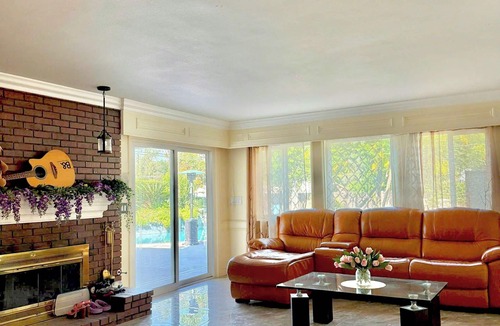 West Covina House | Stunning villa for gathering pool and Jacuzzi