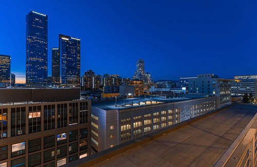 Historic Core Apartment | Stylish 2br/2ba At HWH by Oneluxstay