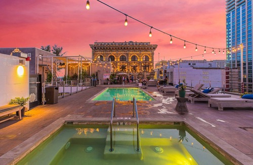 Historic Core Apartment | Stylish 2br/2ba At HWH by Oneluxstay