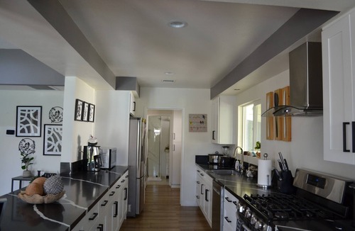 Granada Hills South House | Stylish Home with Gorgeous Swimming Pool