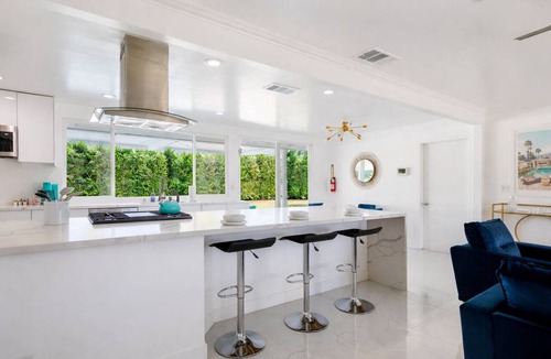 Chino Canyon Villa | Summer Dreaming! 5 min Downtown Dog-Friendly Large Yard | Pool, Spa & View