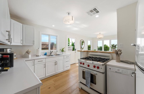 Santa Barbara House | Summerland SeaSpa Retreat | The Chosen Collection