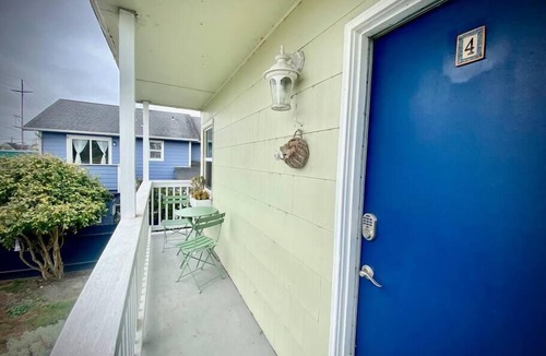 Arcata Apartment | Sunny Downtown Arcata Apartment