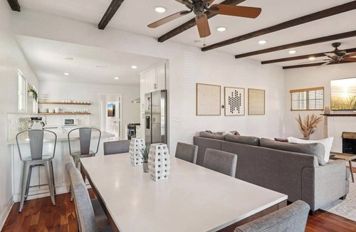 Ocean Beach House | Sunny Ocean Beach House 3BR & Patio Walk to Beach