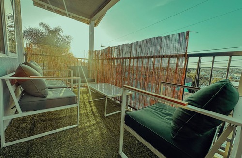 Los Angeles House | Sunset Château- 3 bedroom house with gorgeous skyline views