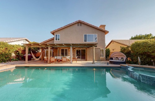 La Quinta Villa | Sunset Disco: Large Pool/Spa @ Lush Family Retreat