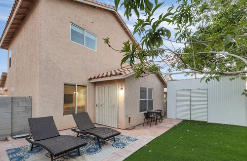 Silverado Ranch House | Superhost 5 star 3 Bedroom 2.5 Bathroom Townhouse