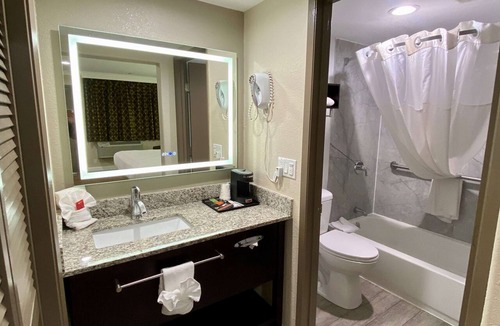 Westside Santa Cruz Hotel | SureStay Hotel by Best Western Santa Cruz