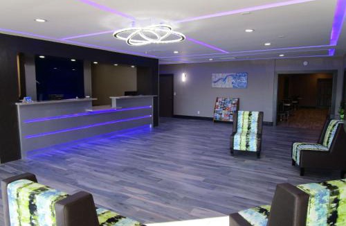 Point Richmond Hotel | SureStay Plus Hotel by Best Western Point Richmond