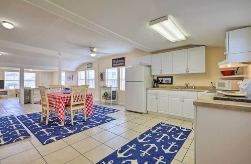 Vilano Beach Cottage | Surfside Oceanfront Cottage w/Beach Access!
