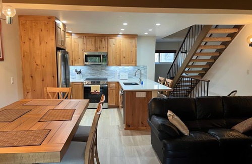 Carnelian Woods Condo | Tahoe condo with hot tub, central AC, fireplace, gas grill & balcony