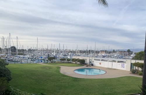 Hollywood Condo | Take Advantage of Our Spring Special! Book Now thru June and get a 15% discount!