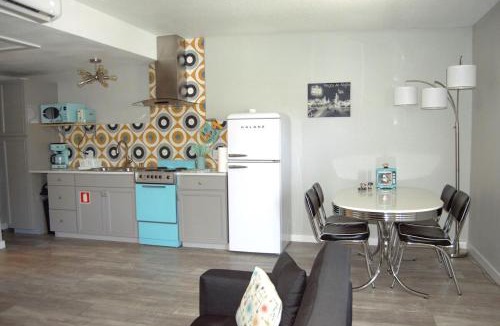 Townsite House | Take it back to simple times with this Retro Retreat!