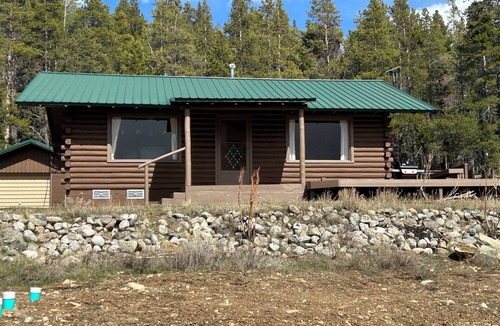 Almont Cabin | Taylor Park Overlook Cabin in Gunnison National Forest with Lake Views
