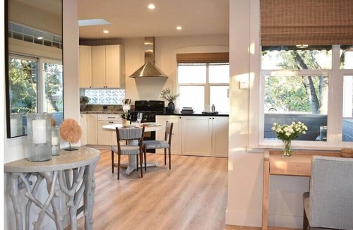 Healdsburg Apartment | The Bird Nest - Luxury Studio Residence in Historic Healdsburg