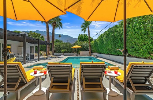 Racquet Club Estates House | The Butterfly Alexander – Stylish Mid-Century Home with Pool, Spa, Views & Fire Pit