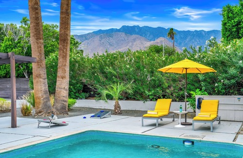 Racquet Club Estates House | The Butterfly Alexander – Stylish Mid-Century Home with Pool, Spa, Views & Fire Pit