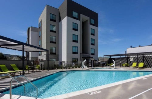 Pleasanton House | The comfort, flexibility and affordability you require.