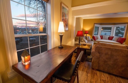 Downtown House | The Downtown House, 5br Historic Downtown Truckee, newly remodeled, free parking