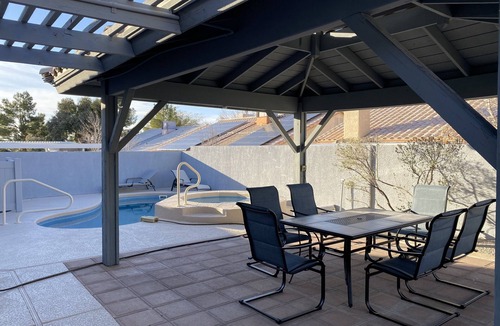 Foothills House | The home features: pool, hot tub and pool table. STR19-00109